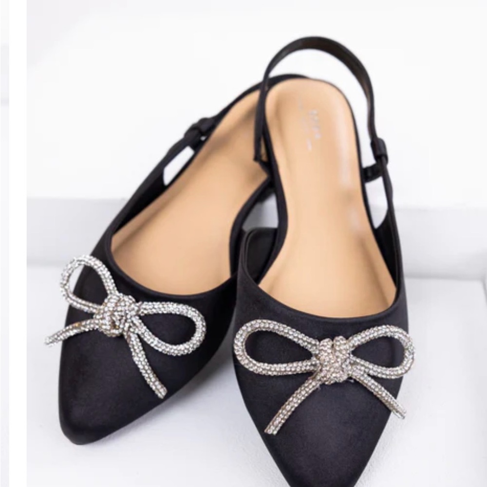 Elegant Black Slingback Flats with Bow